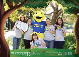 Photo of current UCSC students at Alumni Weekend.
